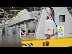 véhicule à équipement basculant