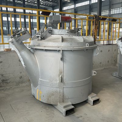 Des cuillers de transfert en aluminium fondu durables dont la chute de température naturelle est de ≤ 15 °C/h et dont la température maximale de fonctionnement est ≤ 850 °C