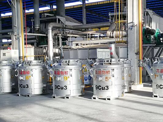 Faciles à nettoyer et à garnir de louches de transfert d'aluminium fondu avec des poignées résistantes à la chaleur et un mécanisme de verrouillage sécurisé