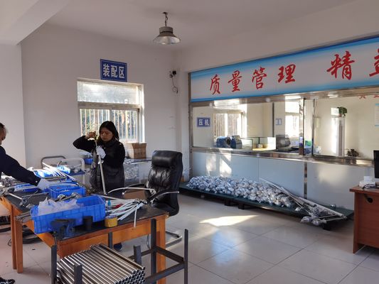 Capteur de température à thermocouple avec mesure de la tension Seebeck et jonction de métaux dissemblables