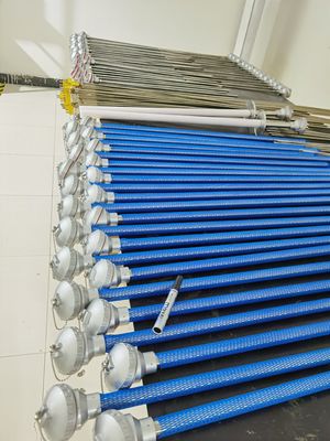 Capteur de température à thermocouple avec mesure de la tension Seebeck et jonction de métaux dissemblables